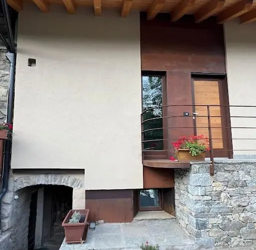 Holiday home Maison Massinod, Natura E Relax